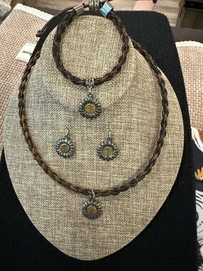 Sunflower Braided Horse Hair Bracelet Earrings Necklace Set Cowboy Collectibles